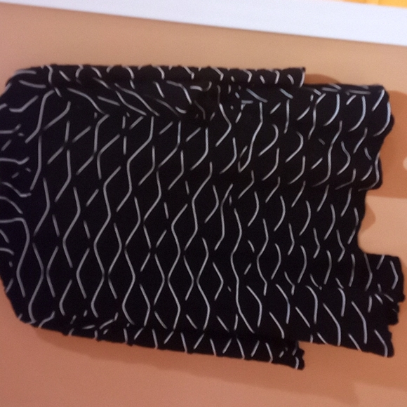 Top - Picture 2 of 5